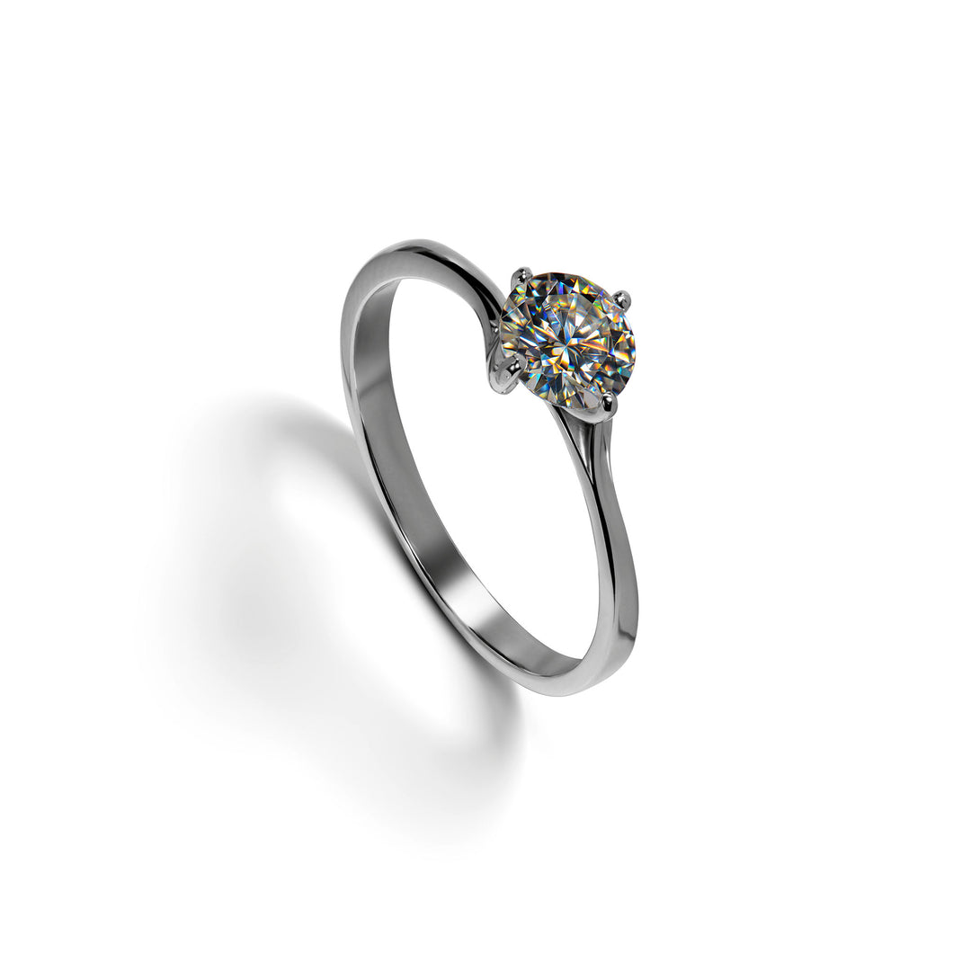 19k diamond eing for women