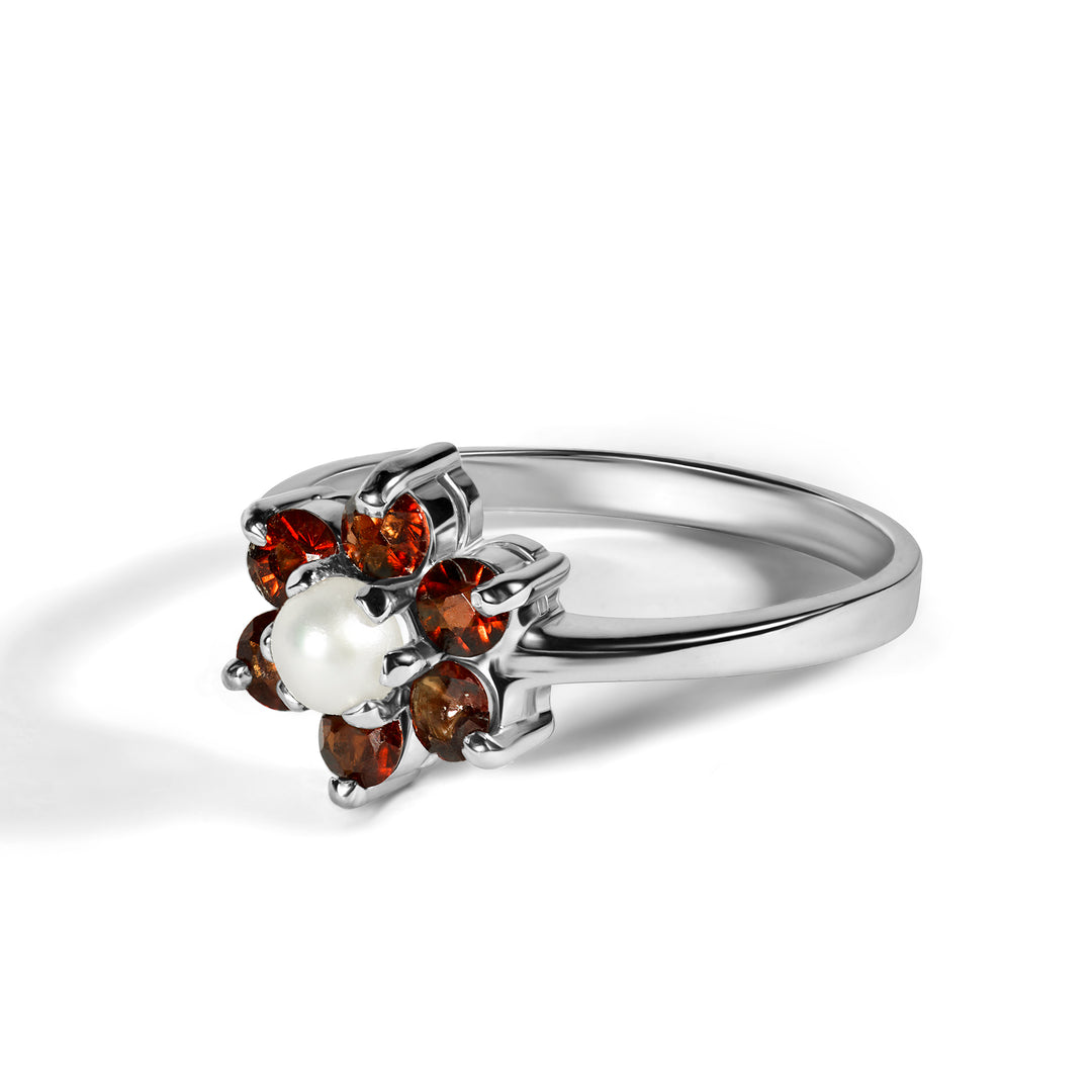 Natural Garnets With Pearl Ring