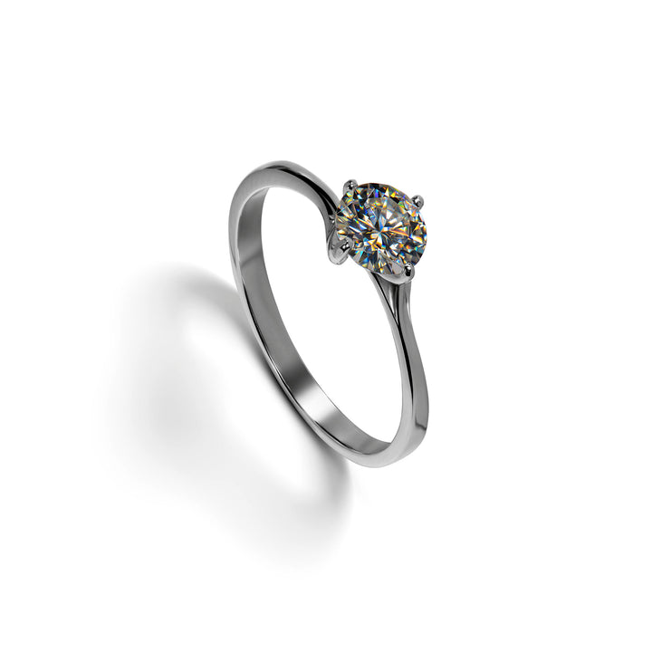 19k diamond eing for women