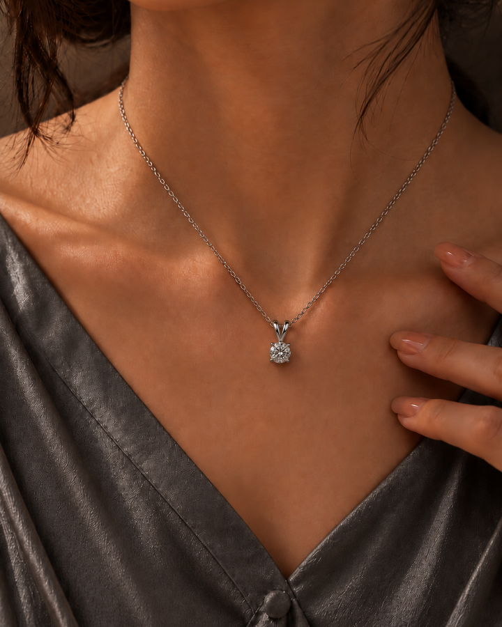 1 Carat Lumière Pendant