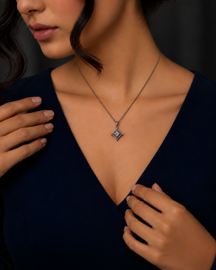 1 Carat The Princess Glow Pendant